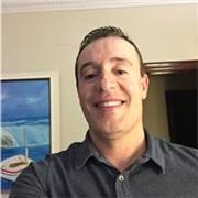 Licenciado en Biología, máster en docencia (CAP), experiencia en Primaria y ESO de Matemáticas, Biología, Física y Química, otras.